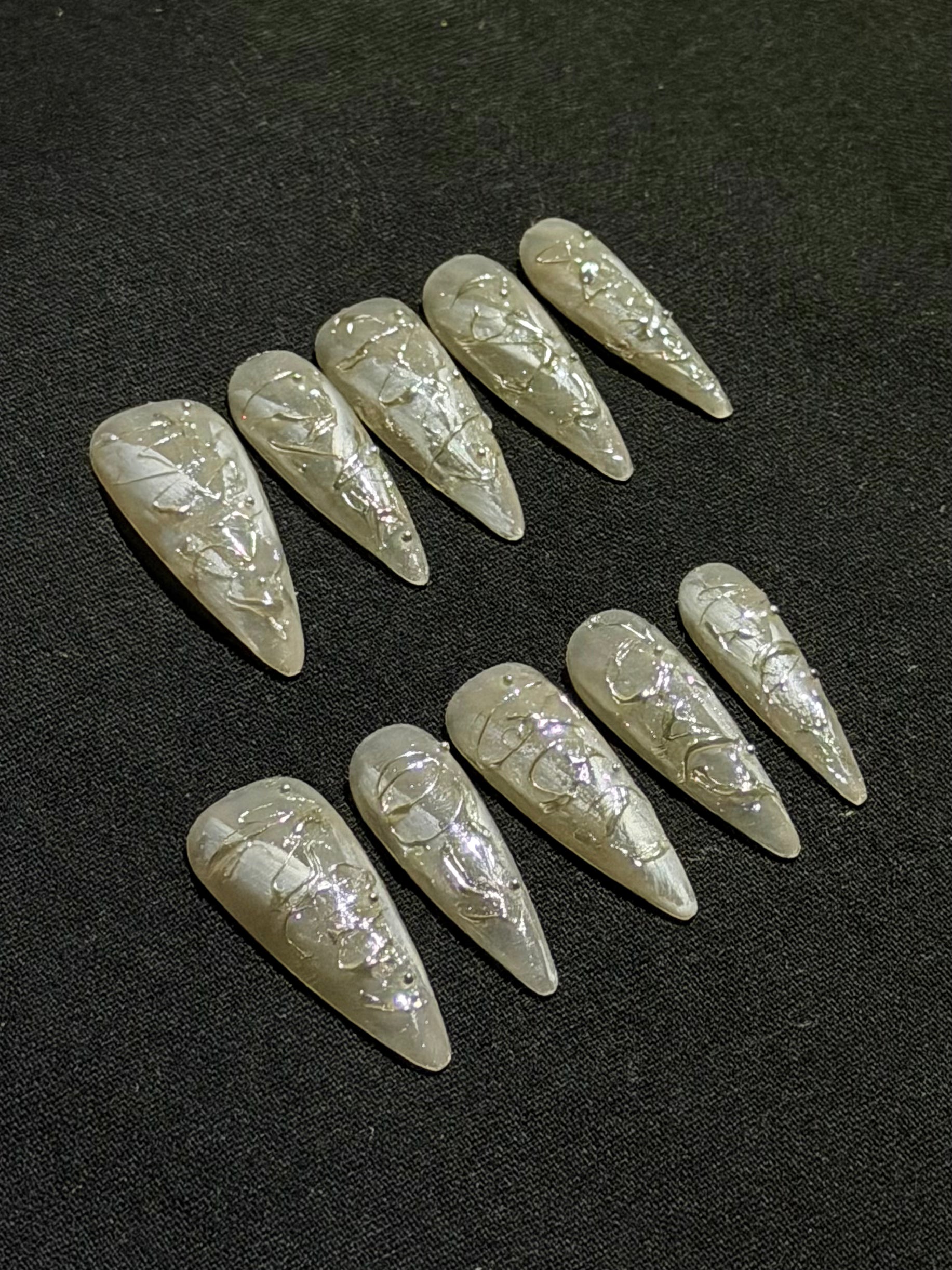 Throne of Silver – Celestial Shimmer Press-On Nails