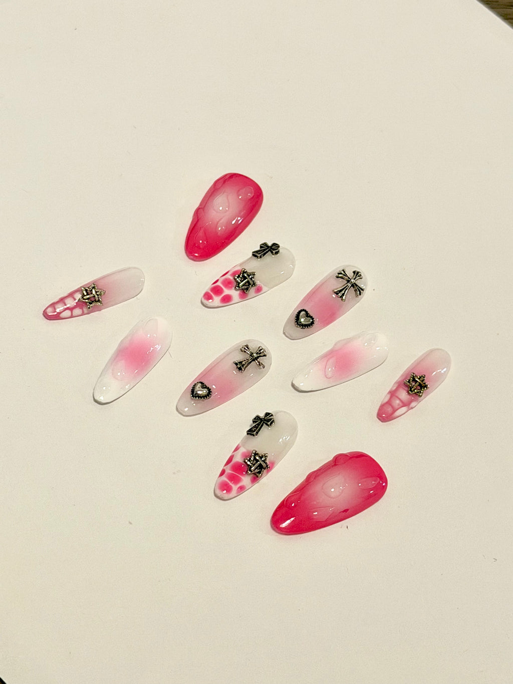 Cross of Love – Faith-Inspired Press-On Nails