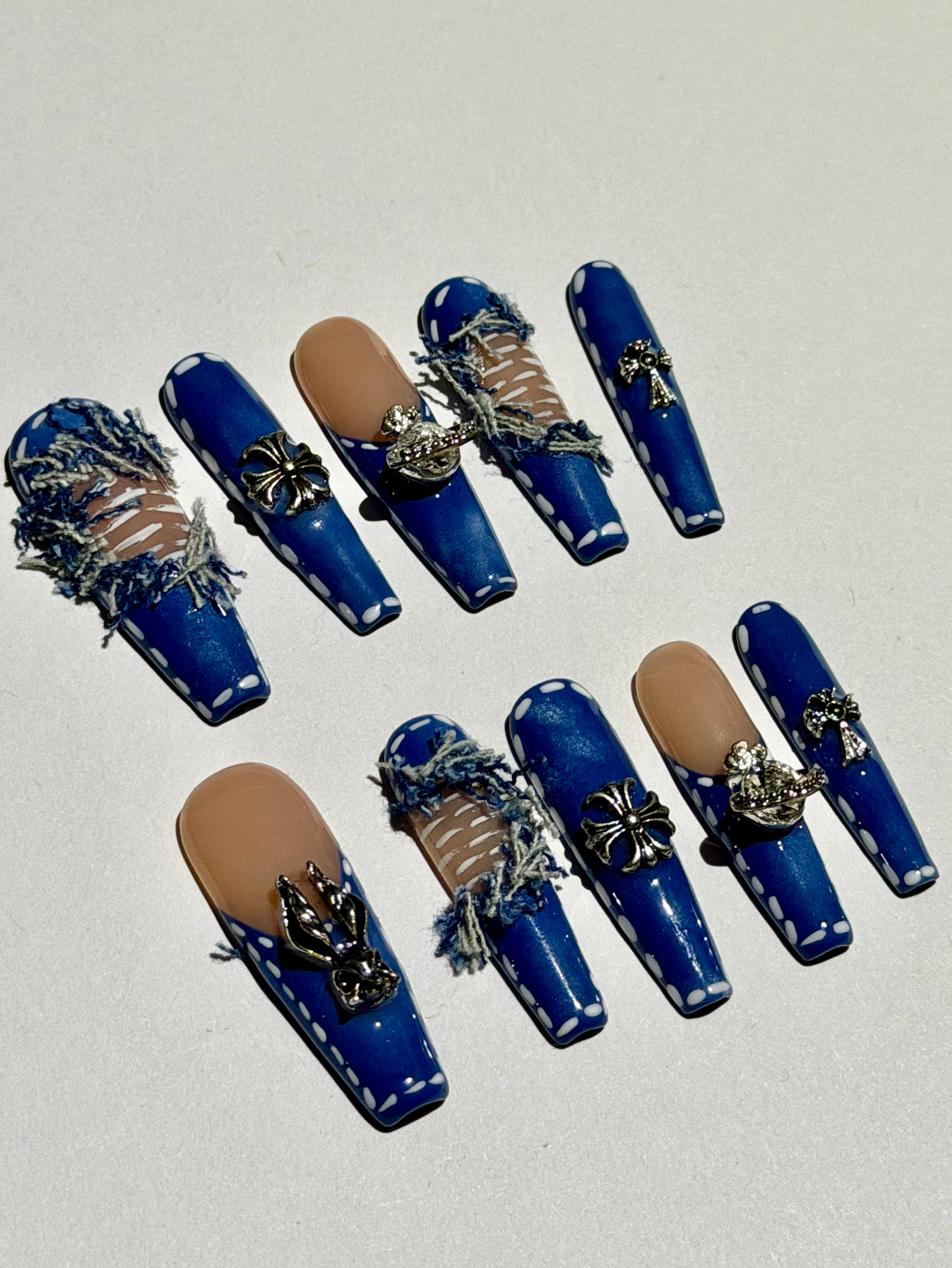 Armor of Faith – Silver Cross Press-On Nails