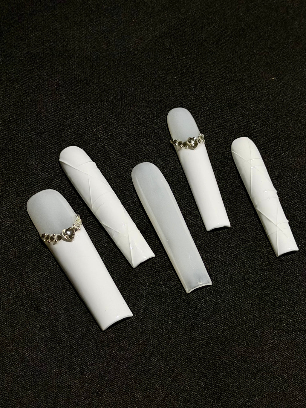 Angel’s Crown – Crystal White & Grey Press-On Nails