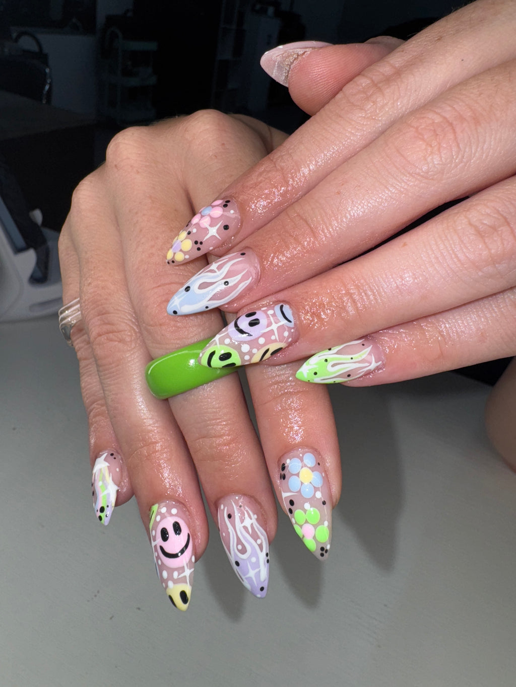 Regular Customizable Press-on Design