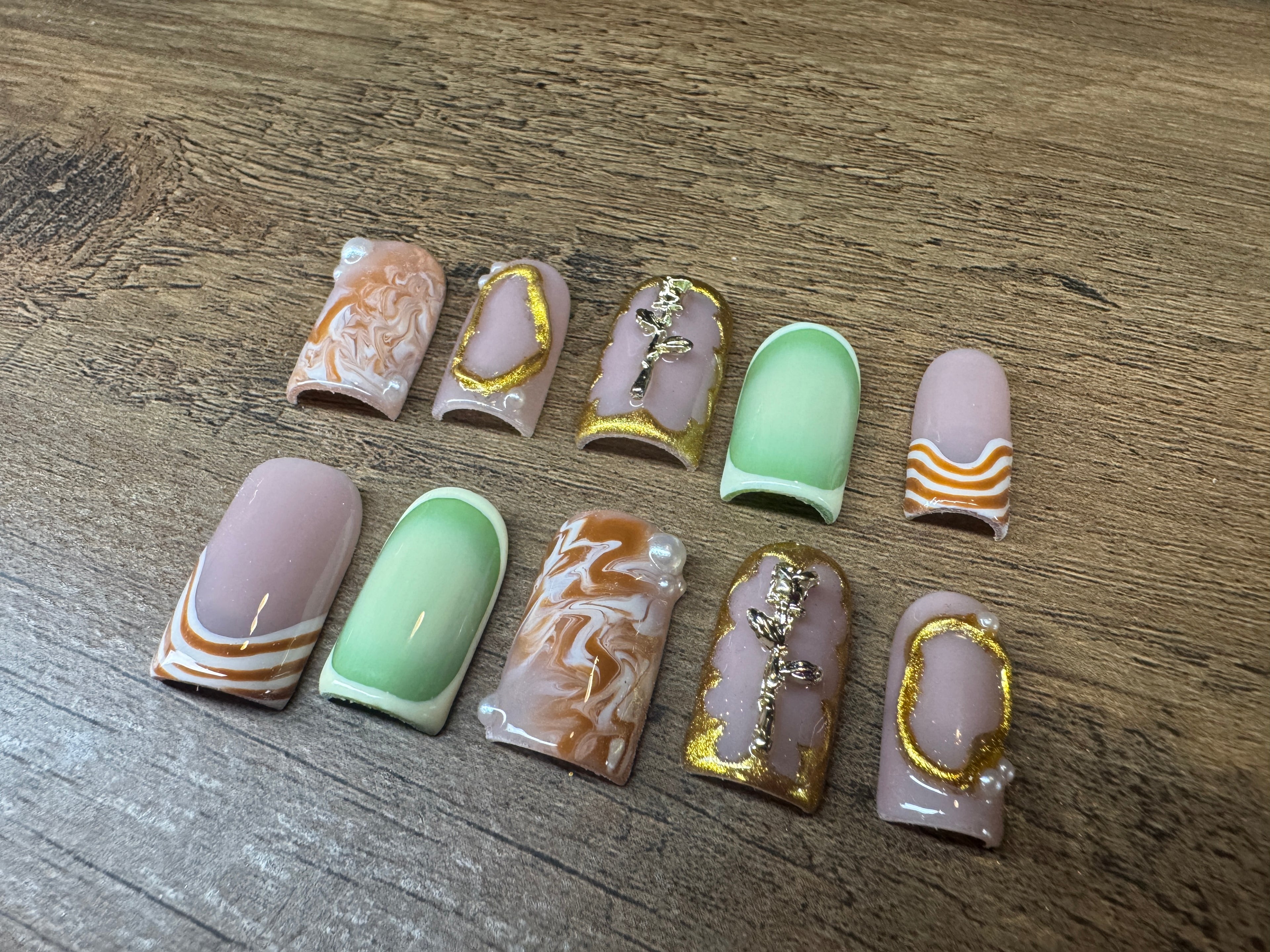 Regular Customizable Press-on Design